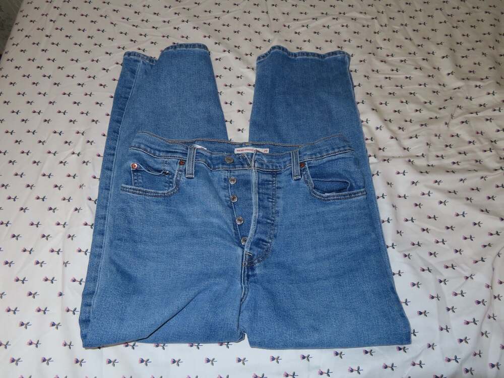 Levi's Ribcage Straight Ankle Jeans Women's Size 29x27 Medium Wash High Rise